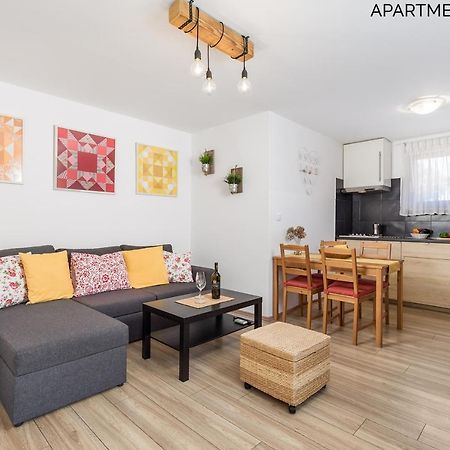 Apartments Alyss ลอฟราน ภายนอก รูปภาพ