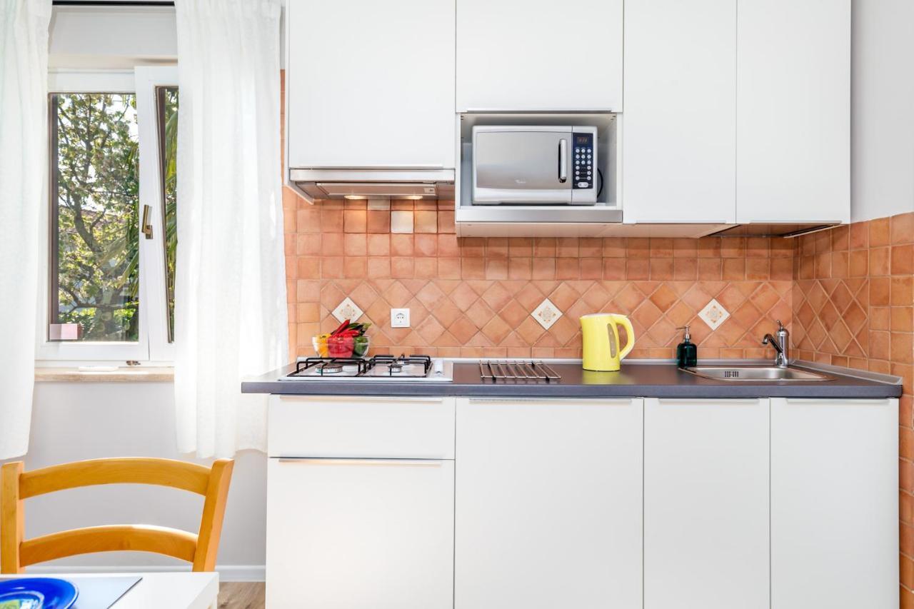 Apartments Alyss ลอฟราน ภายนอก รูปภาพ