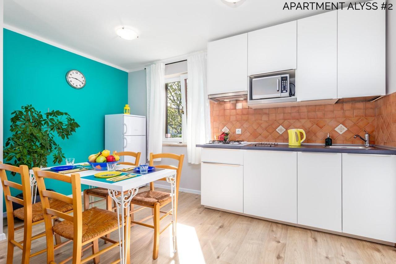 Apartments Alyss ลอฟราน ภายนอก รูปภาพ